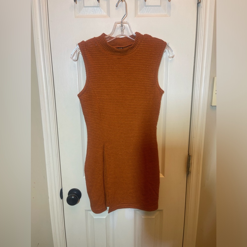 NWT SHEIN burnt orange dress\shirt with side slit never worn size small